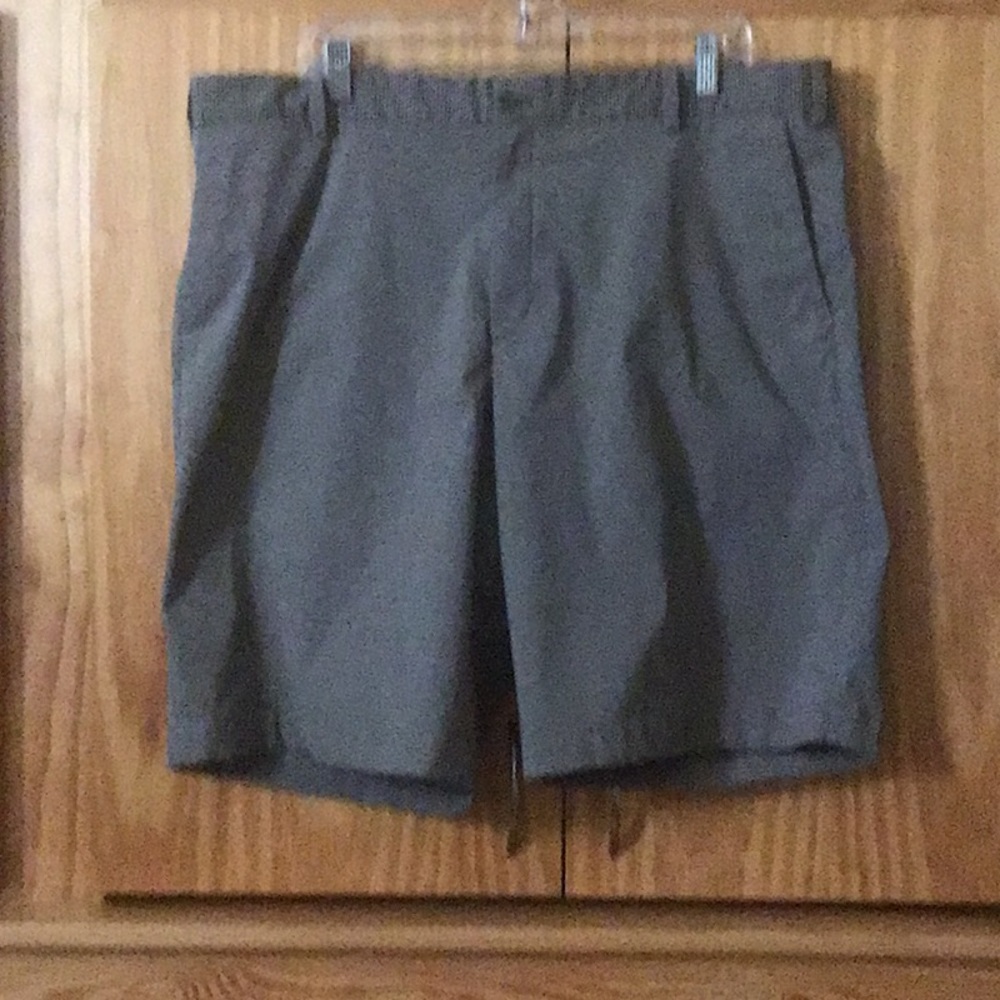 Nike golf shorts